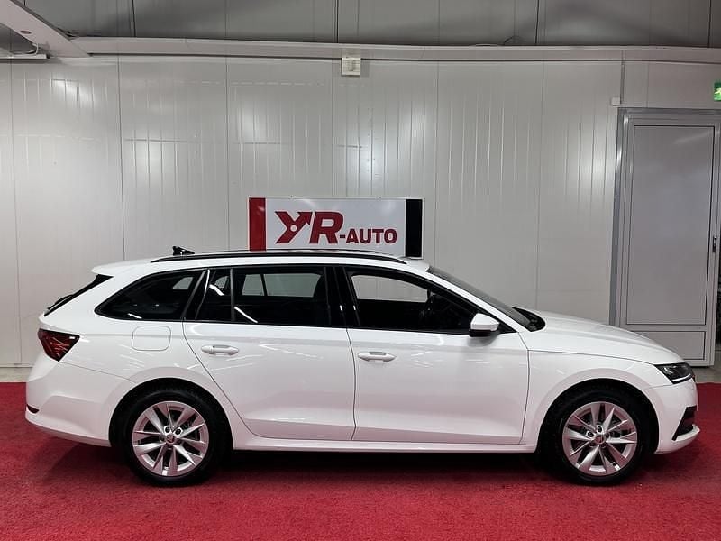 Käytetty Skoda Octavia Ambition 204 HP (150 kW) 2023 Farmari