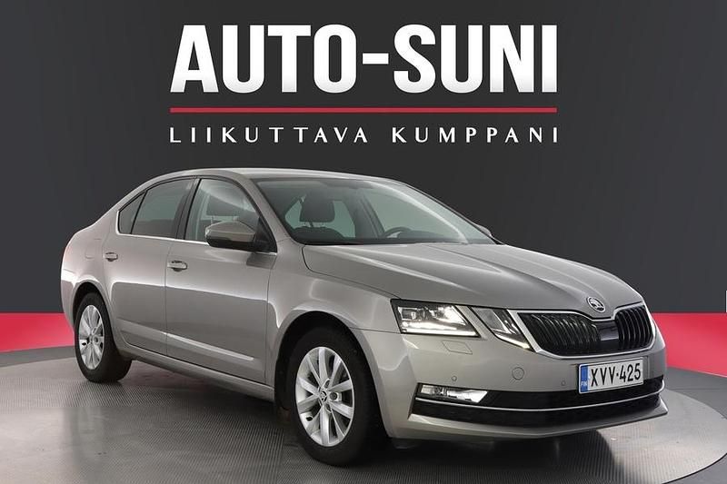Käytetty Skoda Octavia Style 150 HP (110 kW) 2019 Ruskea Viistoperä