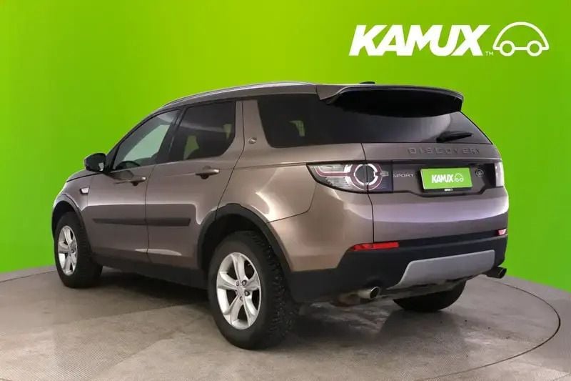 Käytetty Land Rover Discovery Sport HSE 180 HP (132 kW) 2015 Hopea / harmaa Katumaasturi
