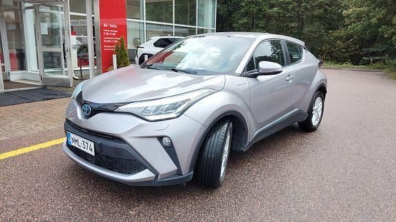 Hopea Käytetty 2021 Toyota C-HR Active Katumaasturi | 22 900 € (Perustarjous) - Kuva 1/4