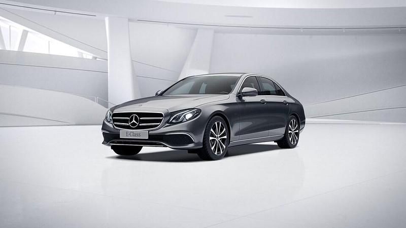 Käytetty Mercedes E300 Avantgarde 211 HP (155 kW) 2019 Harmaa Sedan
