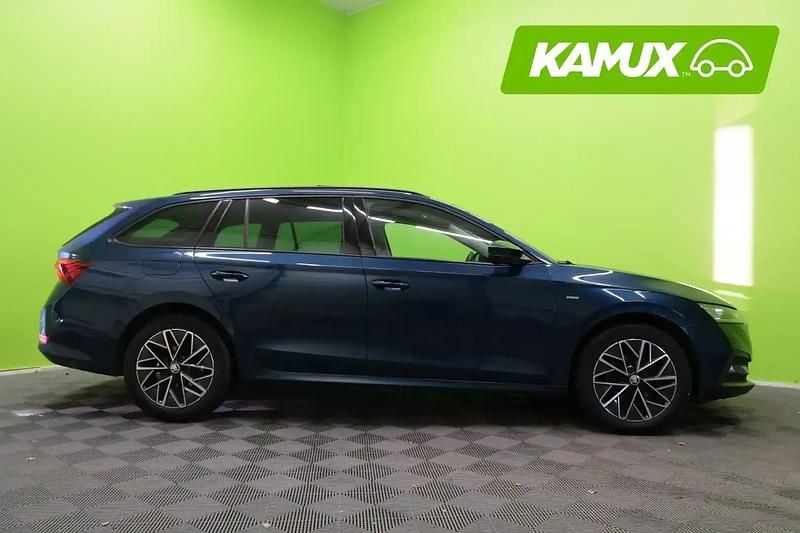 Käytetty Skoda Octavia Clever 150 HP (110 kW) 2021 Sininen Farmari