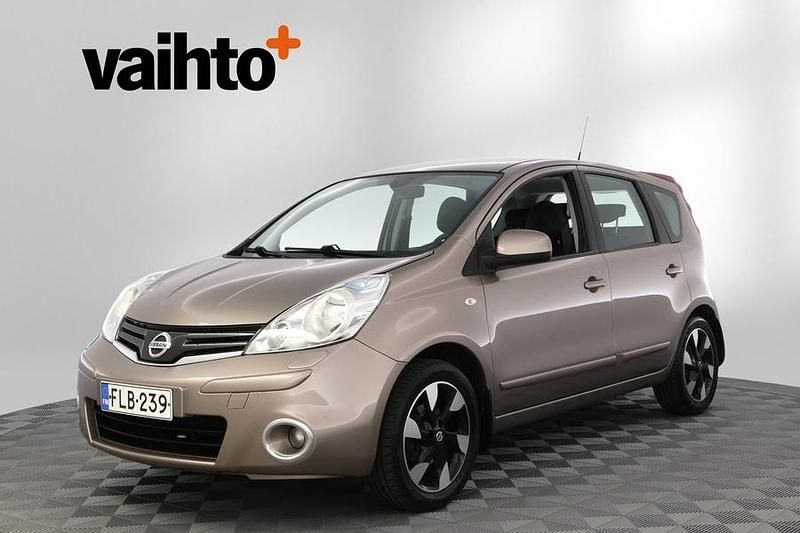 Ruskea Käytetty 2013 Nissan Note Tila-auto | 4 900 € (Hyvä tarjous) - Kuva 1/3