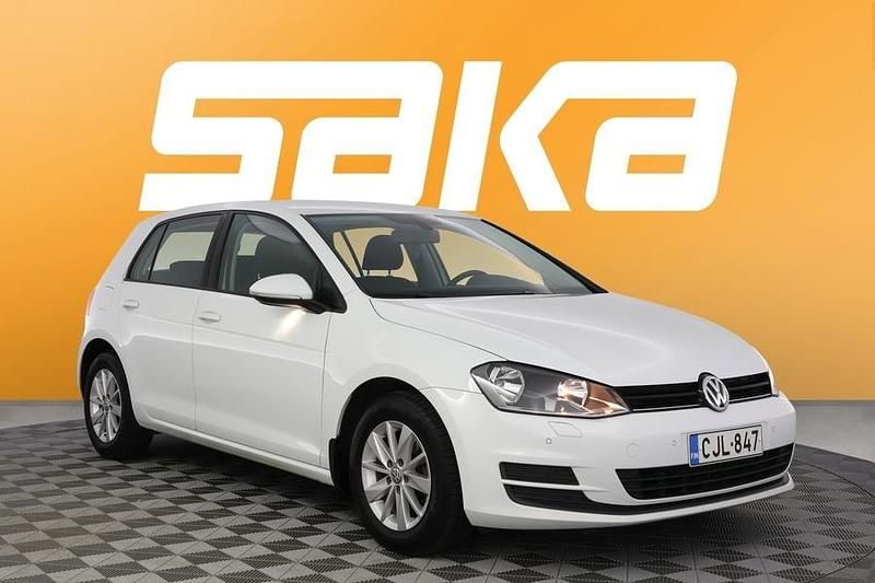 Käytetty 2015 VW Golf VII Comfortline Viistoperä | 10 600 € (Perustarjous) - Kuva 1/3