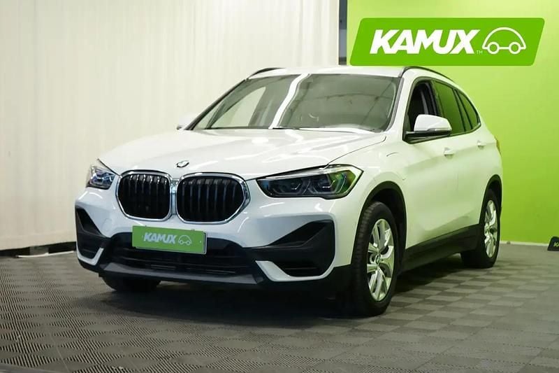 Käytetty BMW X1 Sport Line 220 HP (161 kW) 2020 Valkoinen Katumaasturi