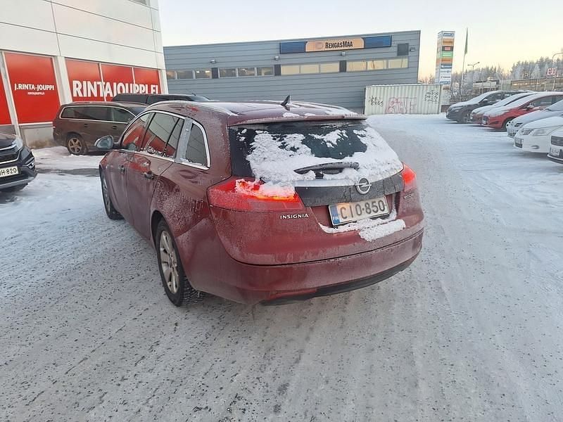 Käytetty Opel Insignia Edition 140 HP (102 kW) 2012 Farmari