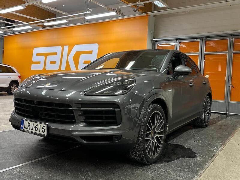 Käytetty 2020 Porsche Cayenne Coupe Coupe - kaksiovinen | 57 900 € - Kuva 1/4