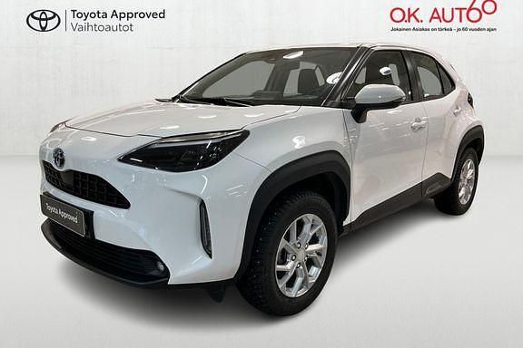Valkoinen Käytetty 2024 Toyota Yaris Cross Active Katumaasturi | 26 970 € (Perustarjous) - Kuva 1/4