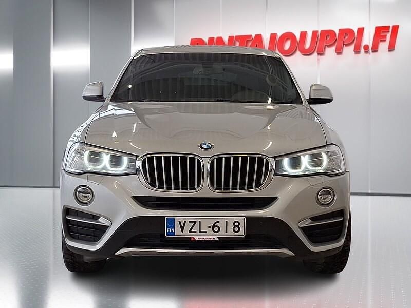 Käytetty BMW X4 xLine 190 HP (139 kW) 2018 Hopea Katumaasturi