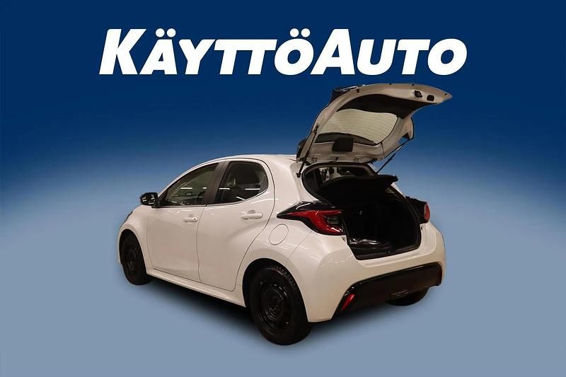 Käytetty Mazda 2 Comfort 116 HP (85 kW) 2023 Valkoinen Viistoperä