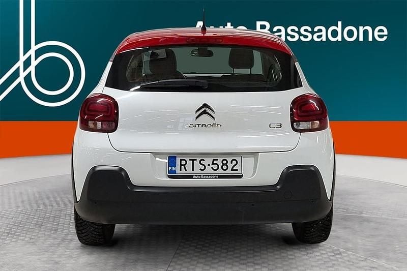 Käytetty Citroën C3 PureTech 110 HP (80 kW) 2018 Viistoperä