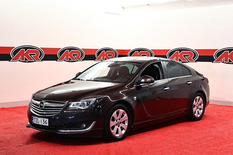 Ruskea Käytetty 2015 Opel Insignia Sport Viistoperä | 8 900 € (Perustarjous) - Kuva 1/4