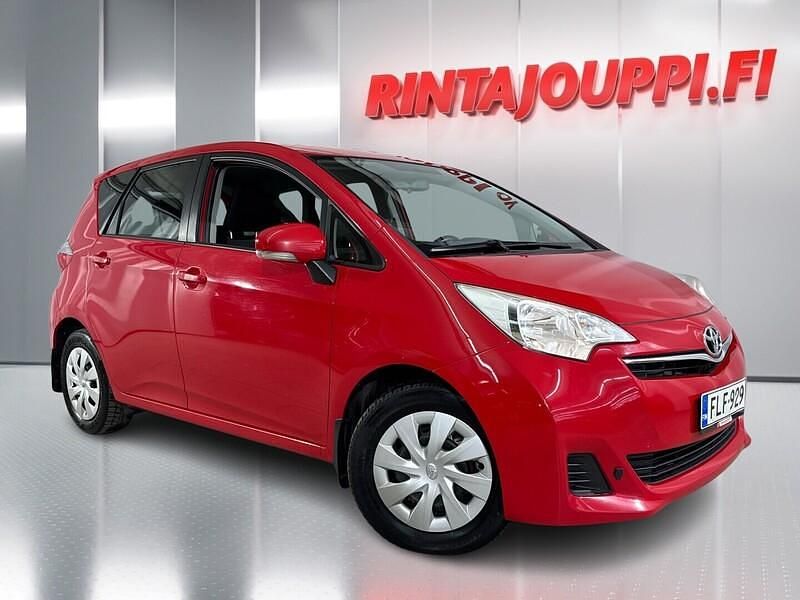 Käytetty Toyota Verso-S Multidrive S 99 HP (72 kW) 2014 Tila-auto