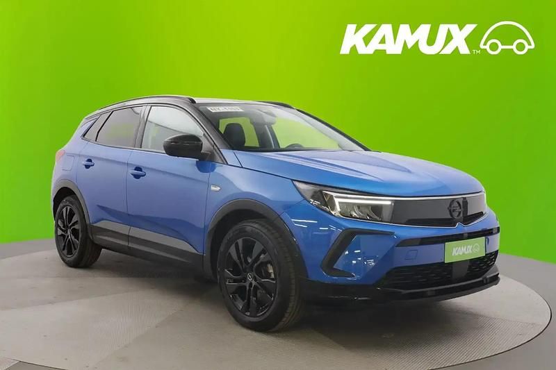 Käytetty Opel Grandland X GS Line 131 HP (96 kW) 2022 Vertigo blue met Katumaasturi