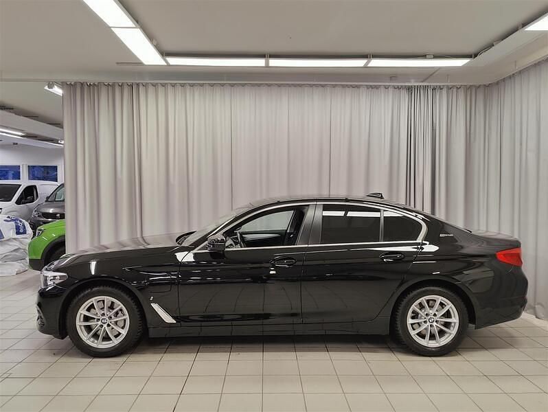 Käytetty BMW 530e 252 HP (185 kW) 2019 Musta Sedan