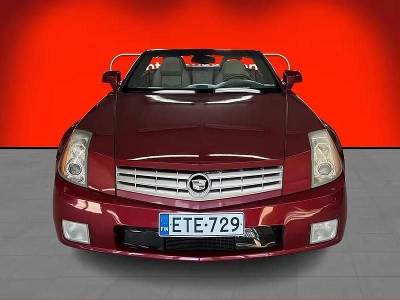 Käytetty Cadillac XLR 326 HP (239 kW) 2005 Punainen Avoauto