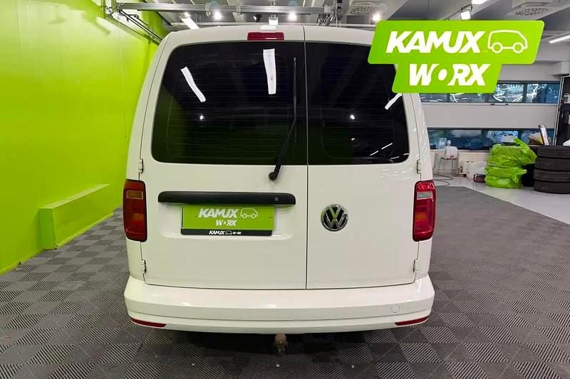Käytetty VW Caddy Maxi 122 HP (89 kW) 2017 Valkoinen Tila-auto