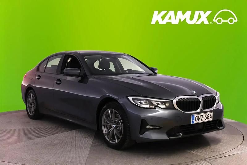 Hopea / harmaa Käytetty 2019 BMW 330e iPerformance Sedan | 23 390 € (Hieman kallis) - Kuva 1/4