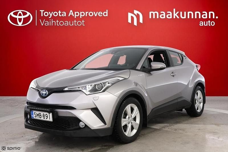 Käytetty Toyota C-HR Active 122 HP (89 kW) 2017 Hopea Katumaasturi