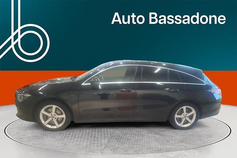 Käytetty Mercedes CLA250e Business 160 HP (117 kW) 2021 Sedan