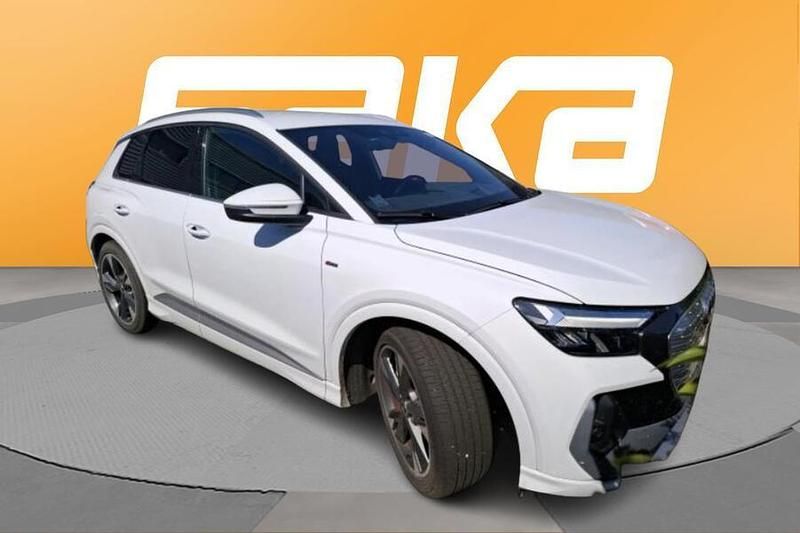 Käytetty Audi Q4 e-tron S-Line 194 kW (265 HP) 2022 Katumaasturi