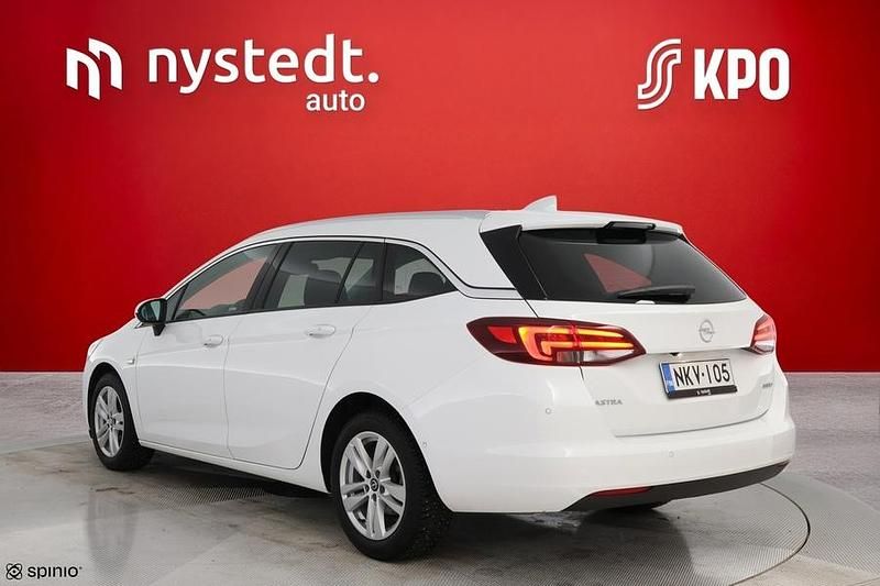 Käytetty Opel Astra Innovation 150 HP (110 kW) 2017 Valkoinen Farmari