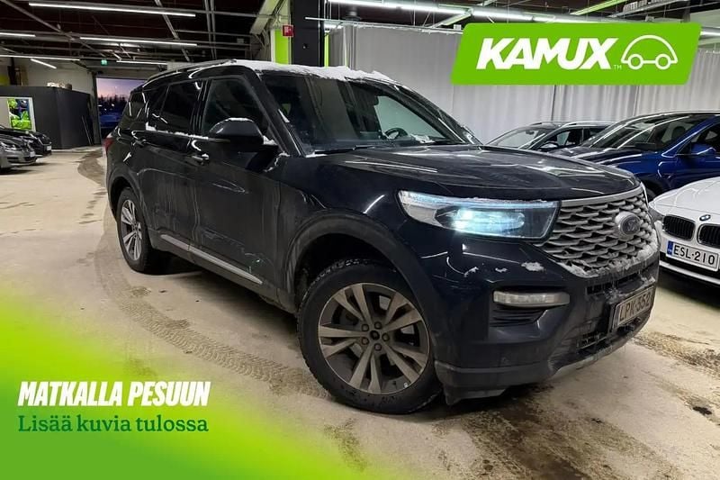 Käytetty Ford Explorer Platinum 457 HP (336 kW) 2021 Musta Katumaasturi