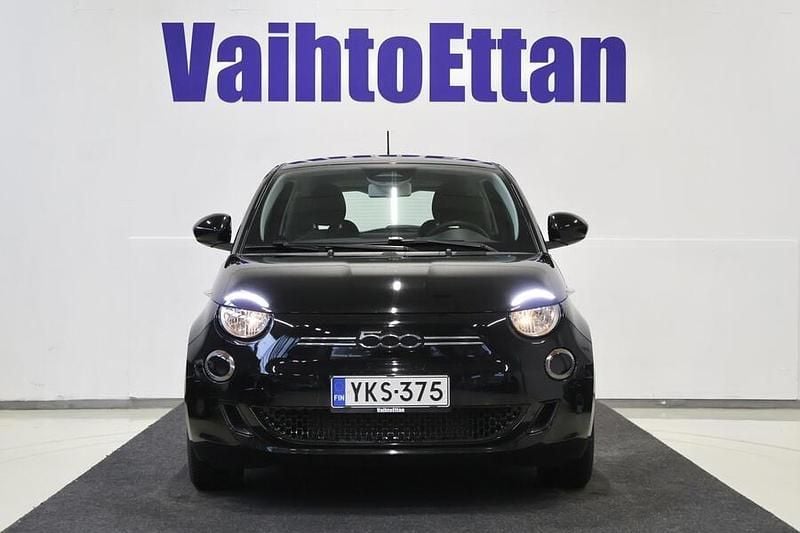 Käytetty Fiat 500e Icon 86 kW (118 HP) 2021 Musta Viistoperä