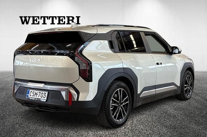 Käytetty Kia EV3 Earth 150 kW (204 HP) 2025 Katumaasturi
