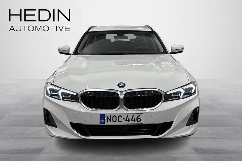 Käytetty BMW 330e 292 HP (214 kW) 2025 Farmari