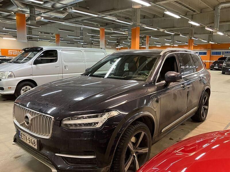 Käytetty Volvo XC90 Inscription 303 HP (222 kW) 2018 Katumaasturi