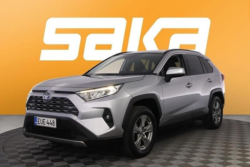 Käytetty Toyota RAV4 Hybrid Edition 178 HP (130 kW) 2022 Katumaasturi