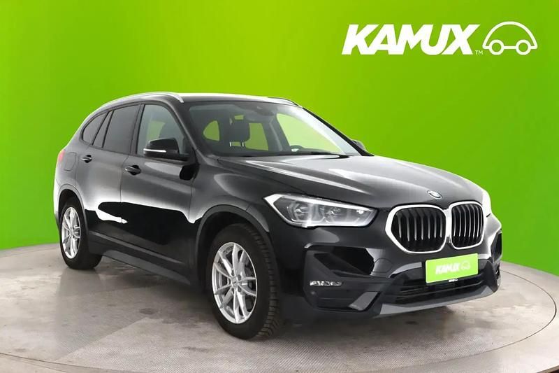 Musta Käytetty 2021 BMW X1 Advantage Katumaasturi | 26 880 € (Hyvä tarjous) - Kuva 1/4