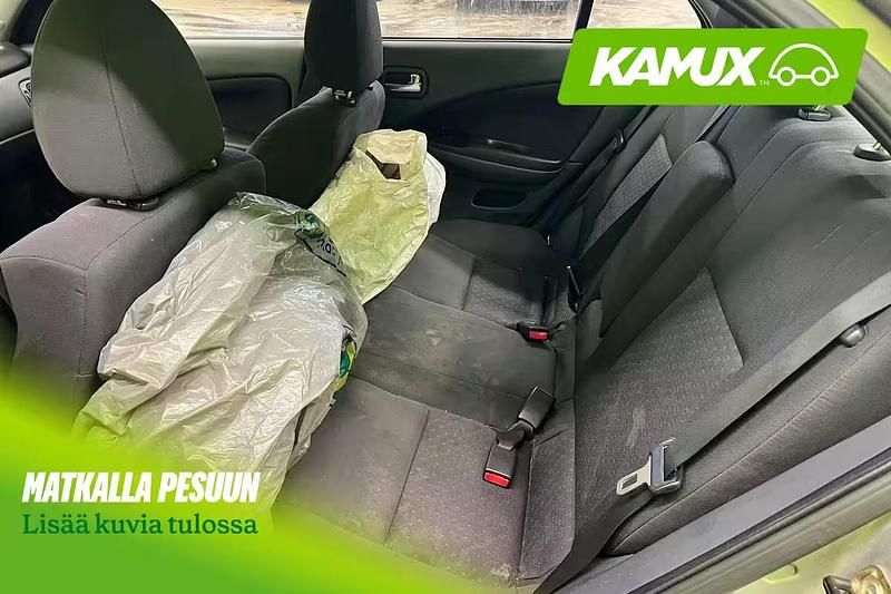 Käytetty Nissan Almera 98 HP (72 kW) 2007 Hopea / harmaa Sedan