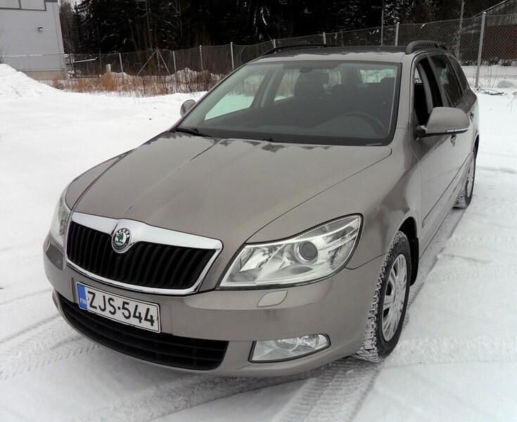 Käytetty Skoda Octavia 122 HP (89 kW) 2012 Farmari