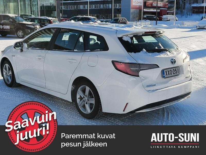 Käytetty Toyota Corolla Active 122 HP (89 kW) 2021 Valkoinen Farmari