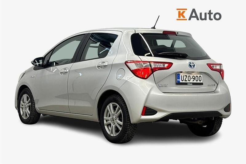 Käytetty Toyota Yaris Hybrid Edition 73 HP (53 kW) 2017 Viistoperä