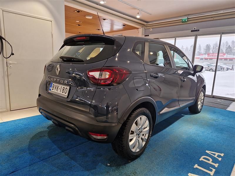 Käytetty Renault Captur Zen 90 HP (66 kW) 2019 Rpe Katumaasturi