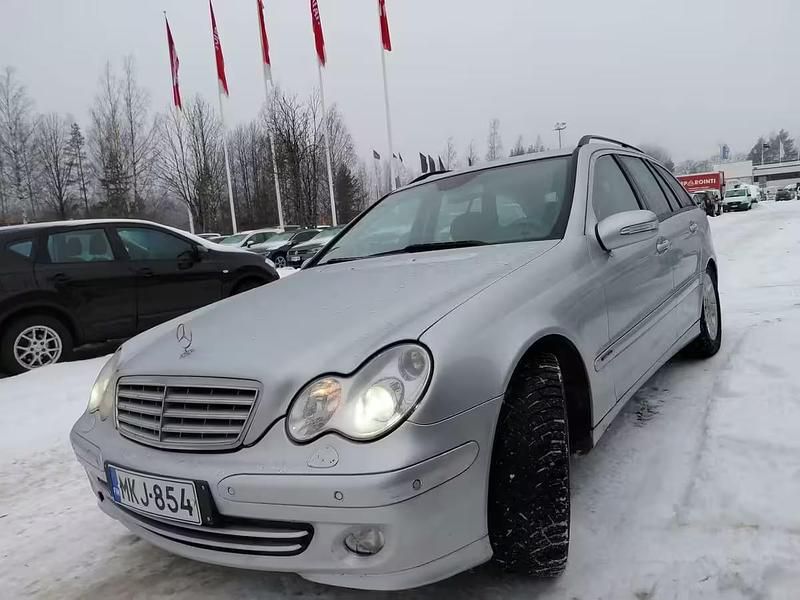 Käytetty Mercedes C220 150 HP (110 kW) 2006 Farmari