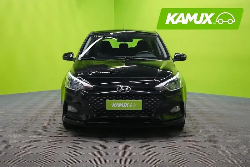 Käytetty Hyundai i20 99 HP (72 kW) 2019 Musta Viistoperä