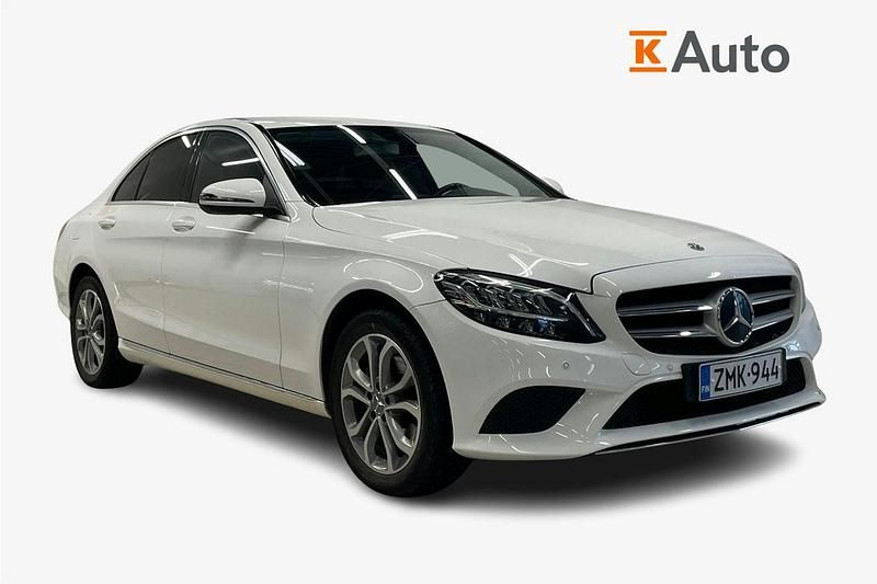 Käytetty Mercedes C200 Business 184 HP (135 kW) 2018 Valkoinen Sedan