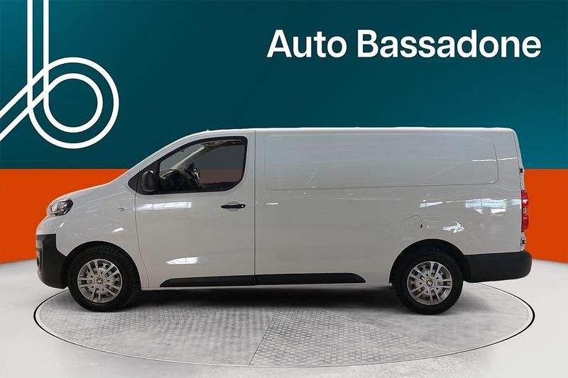 Käytetty Peugeot Expert 144 HP (105 kW) 2022 Van