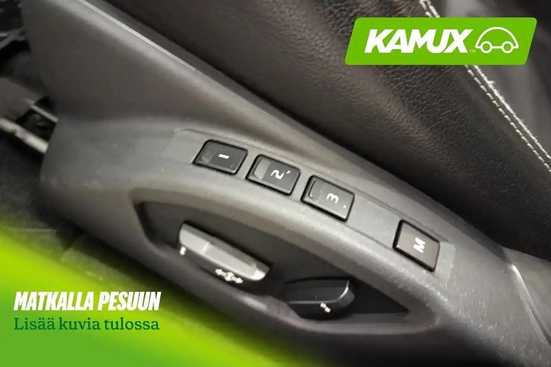 Käytetty Volvo V60 Summum 163 HP (119 kW) 2016 Hopea / harmaa Farmari