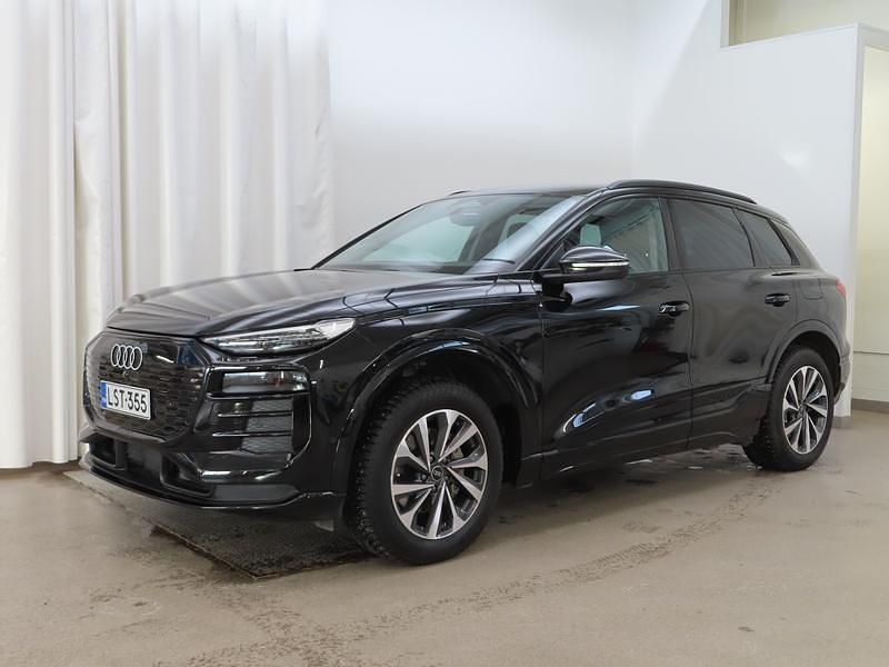 Käytetty Audi Q6 e-tron 285 kW (388 HP) 2025 Musta Katumaasturi