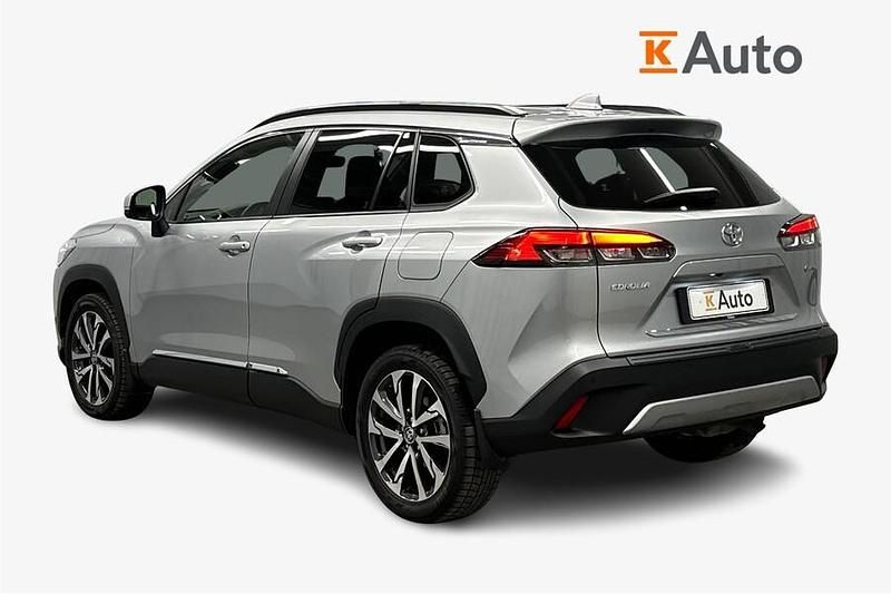 Käytetty Toyota Corolla Cross Limited 140 HP (102 kW) 2025 Katumaasturi