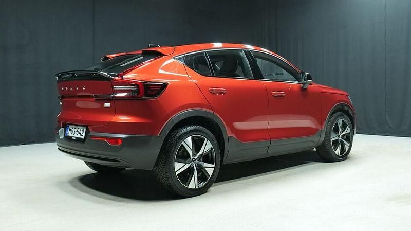 Käytetty Volvo C40 Core 169 kW (231 HP) 2023 Katumaasturi