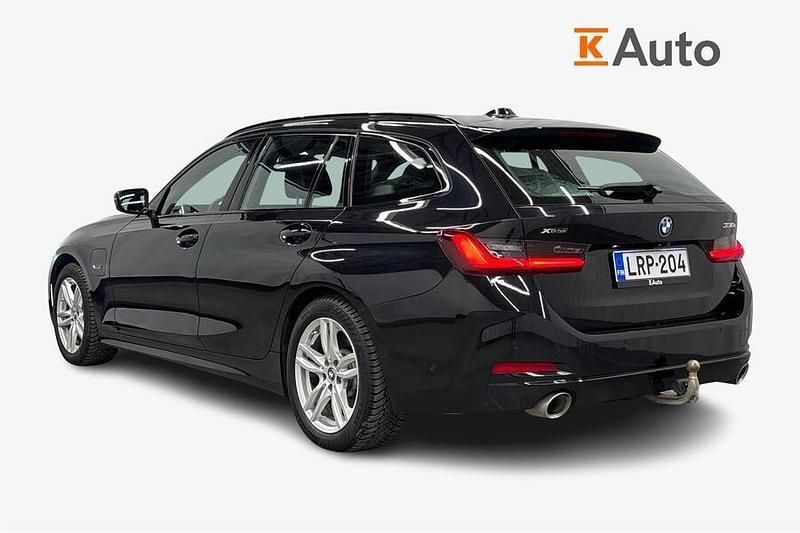 Käytetty BMW 330e 292 HP (214 kW) 2022 Farmari