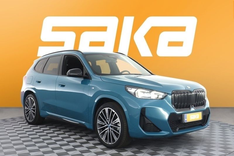Käytetty 2023 BMW iX1 M Sport Katumaasturi | 46 900 € (Hieman kallis) - Kuva 1/3