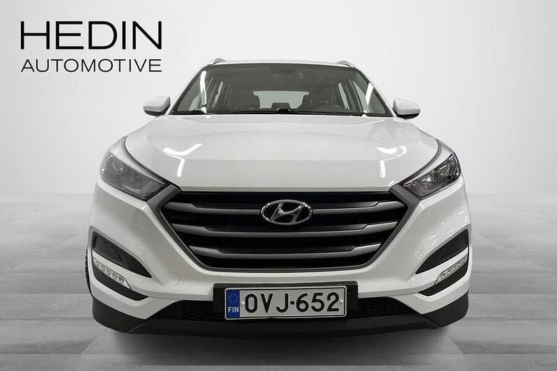 Käytetty Hyundai Tucson Classic 116 HP (85 kW) 2016 Valkoinen Katumaasturi