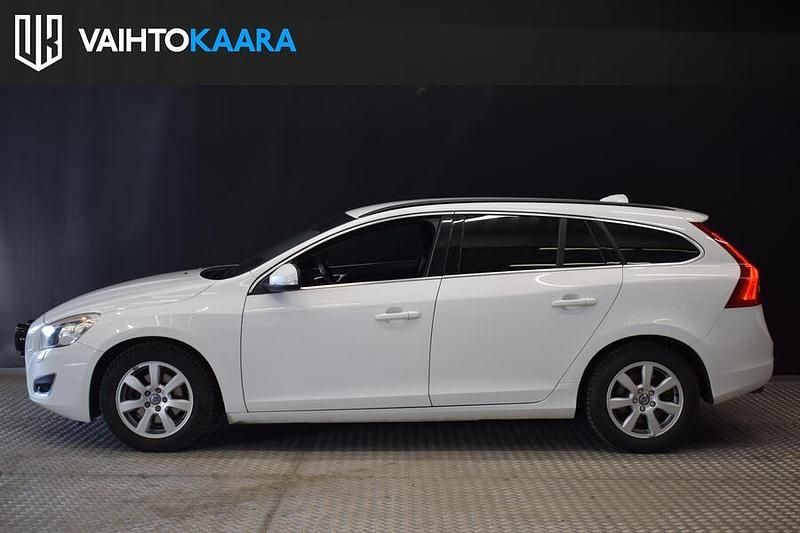 Käytetty Volvo V60 Momentum 163 HP (119 kW) 2013 Farmari